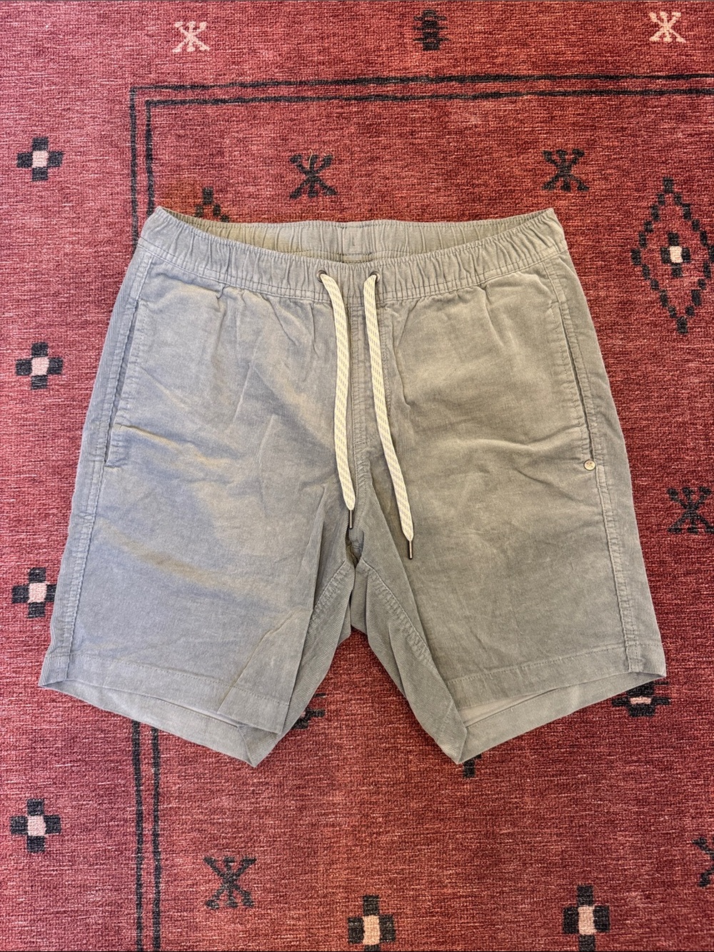 VUORI Men's Grey Drawstring Corduroy Shorts